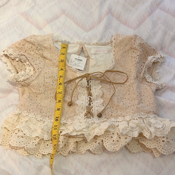 (NWT) Liz Lisa | Beige Cropped Top - Picture 4 of 5